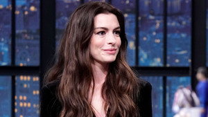 Anne Hathaway, David Byrne