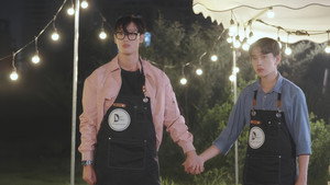 Hold Hands Tightly