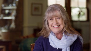 Noni Hazlehurst