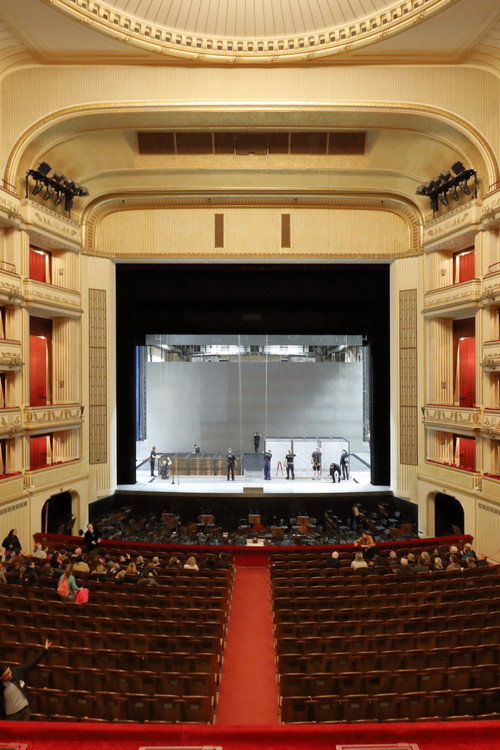 Die Staatsoper - Weltbühne für Österreich