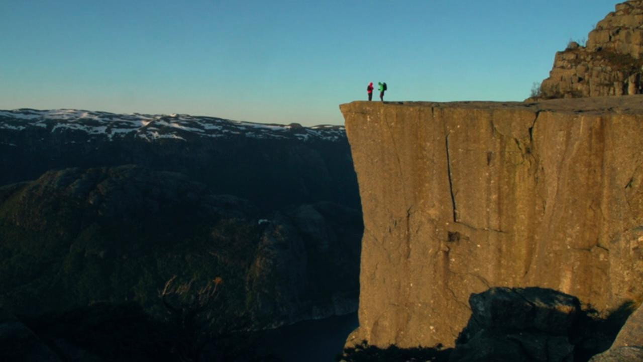 Meaningless Conversations in Beautiful Environments