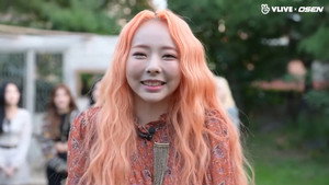 LOONA Unpredictable dance challenge for 'Why Not?'