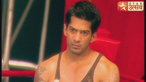 Armaan and Abhimanyu Fight