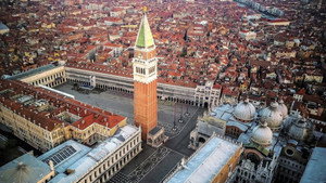 Venice: seven centuries of splendors