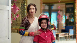 Dhara Prepares For Uttarayan