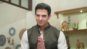 Amresh Apologises to Suman