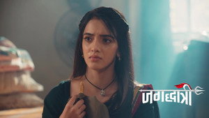 Sharda Puts on an Act to Escape Arrest
