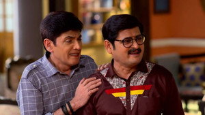Tiwari Buys Umbrellas From Vibhuti